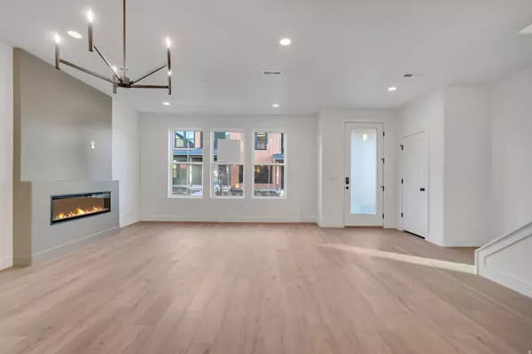 West Jordan, UT 84081,6969 W HIDDEN HILLS WAY S #144