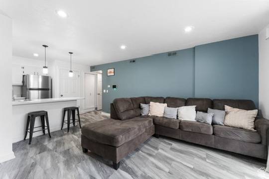 1196 E WATERSIDE CV S #11, Cottonwood Heights, UT 84047