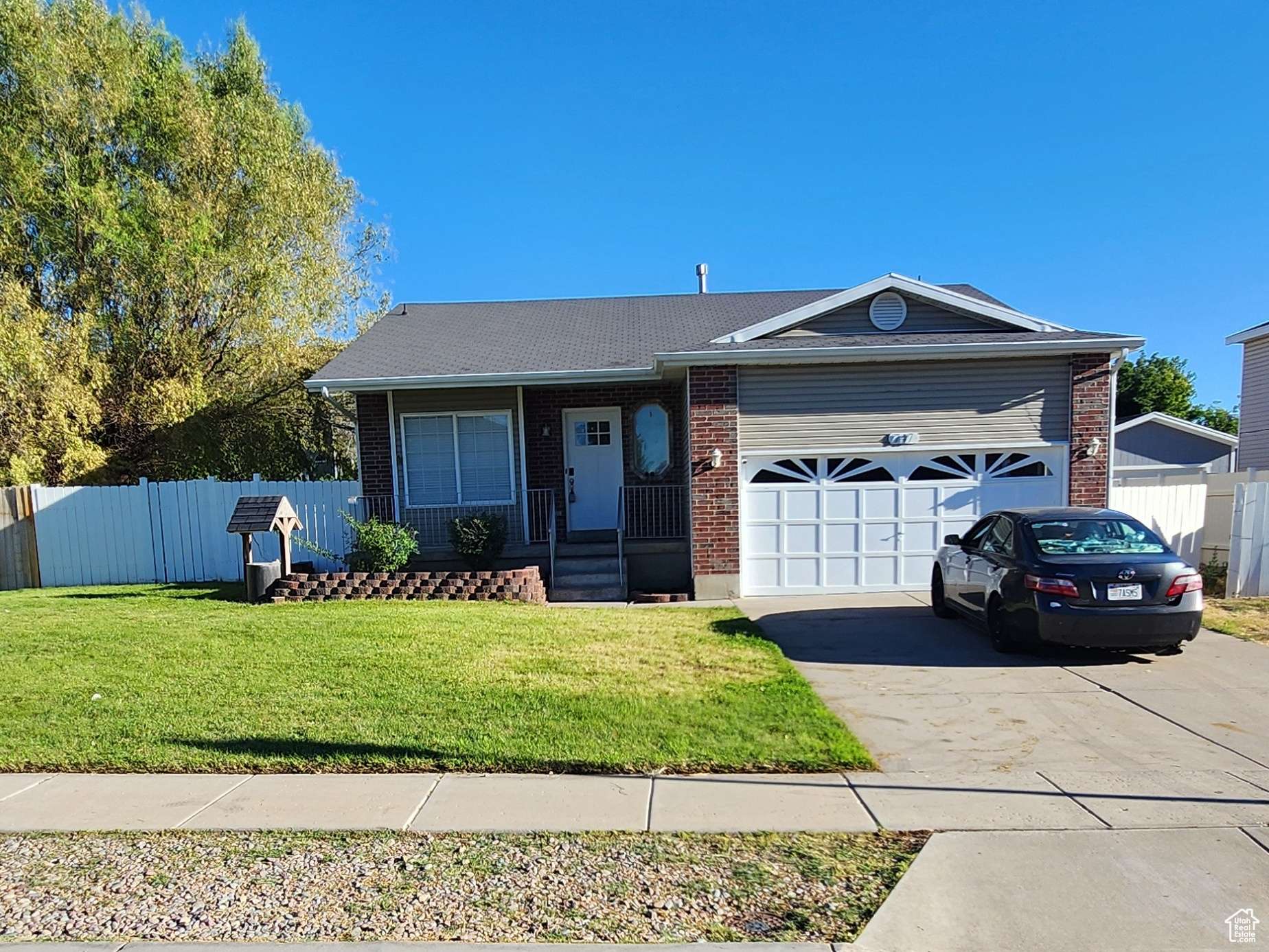747 W 1580 N, Clinton, UT 84015