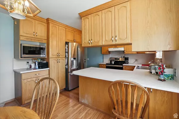 Hyrum, UT 84319,735 E 100 S