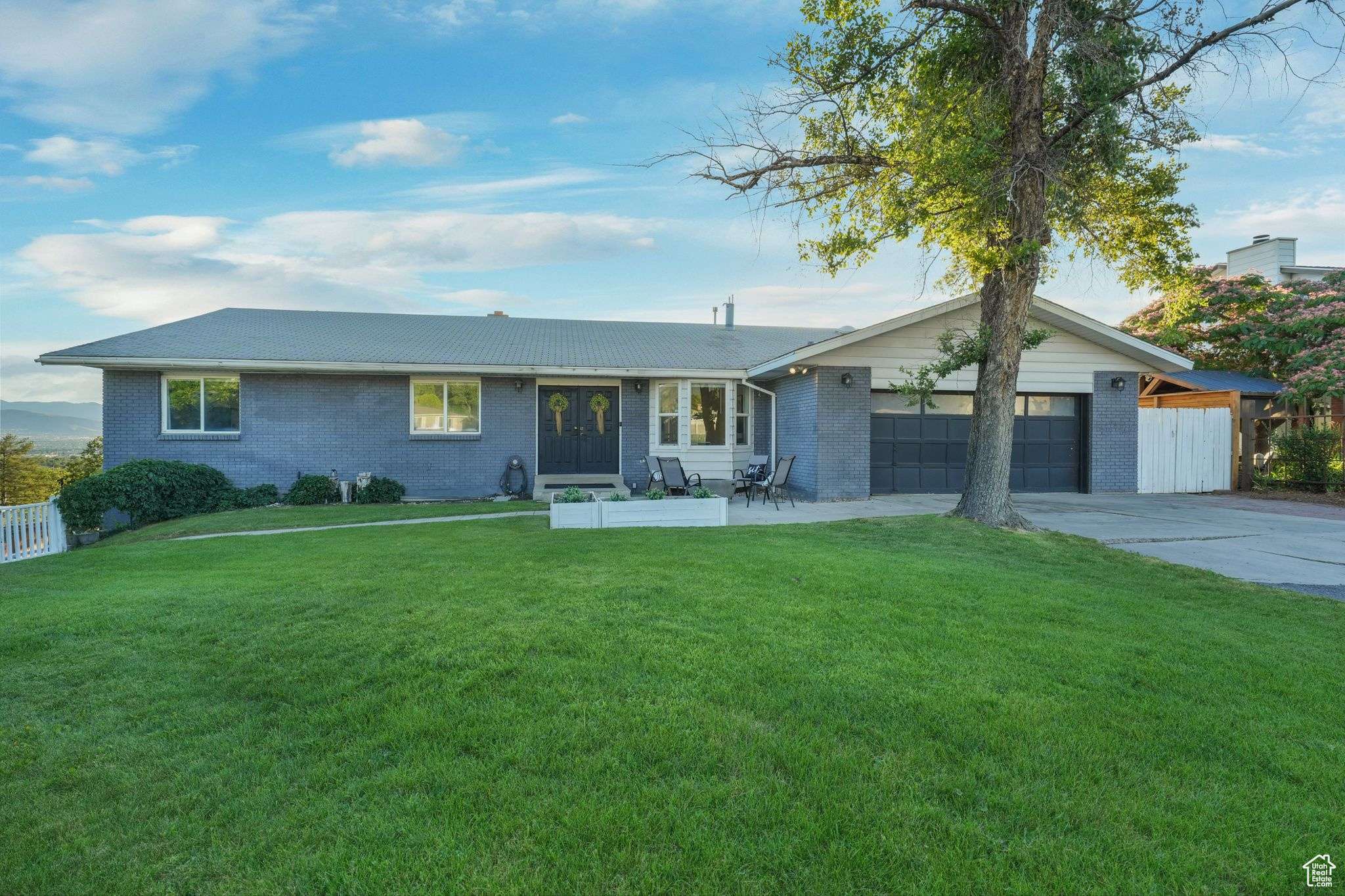 Sandy, UT 84092,9750 S INDIAN RIDGE DR