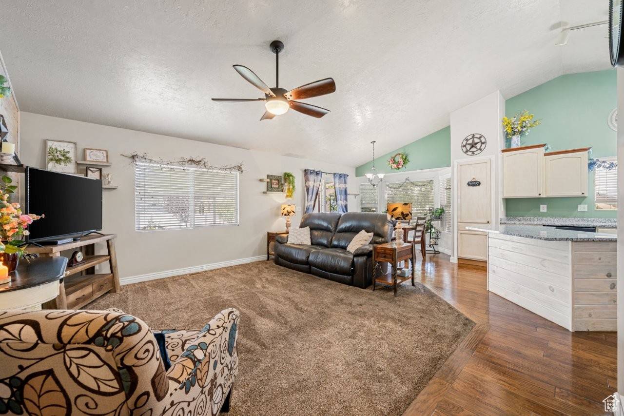 Clinton, UT 84015,1458 N 2400 W