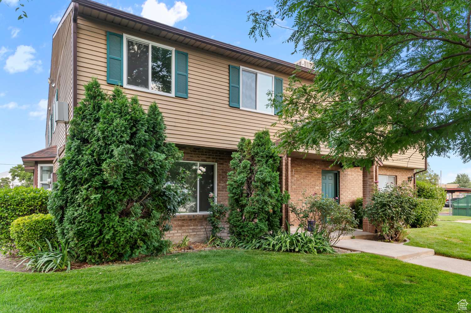 Salt Lake City, UT 84123,4176 S OAK MEADOWS DR #10