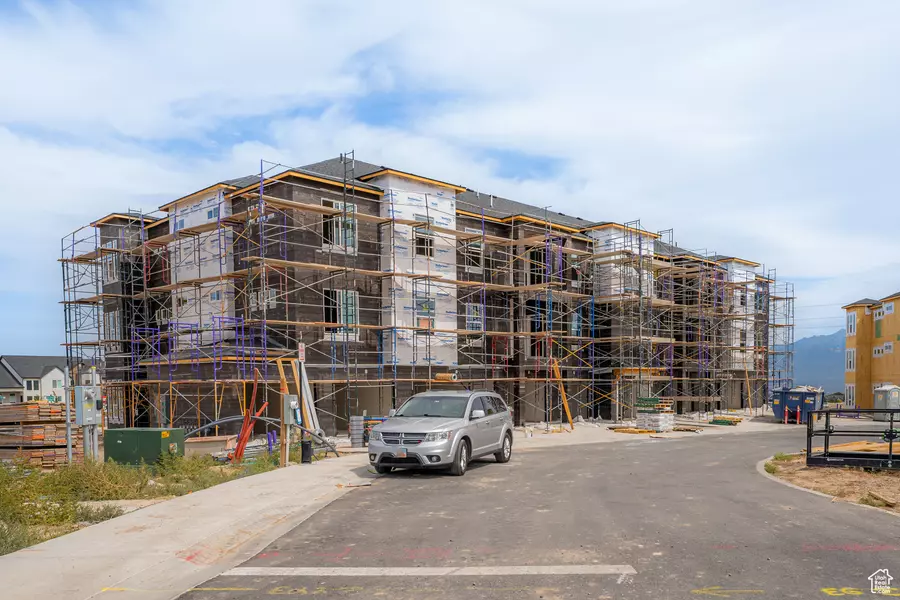 6454 W PINNACLE PEAK LN #E303, Herriman, UT 84096