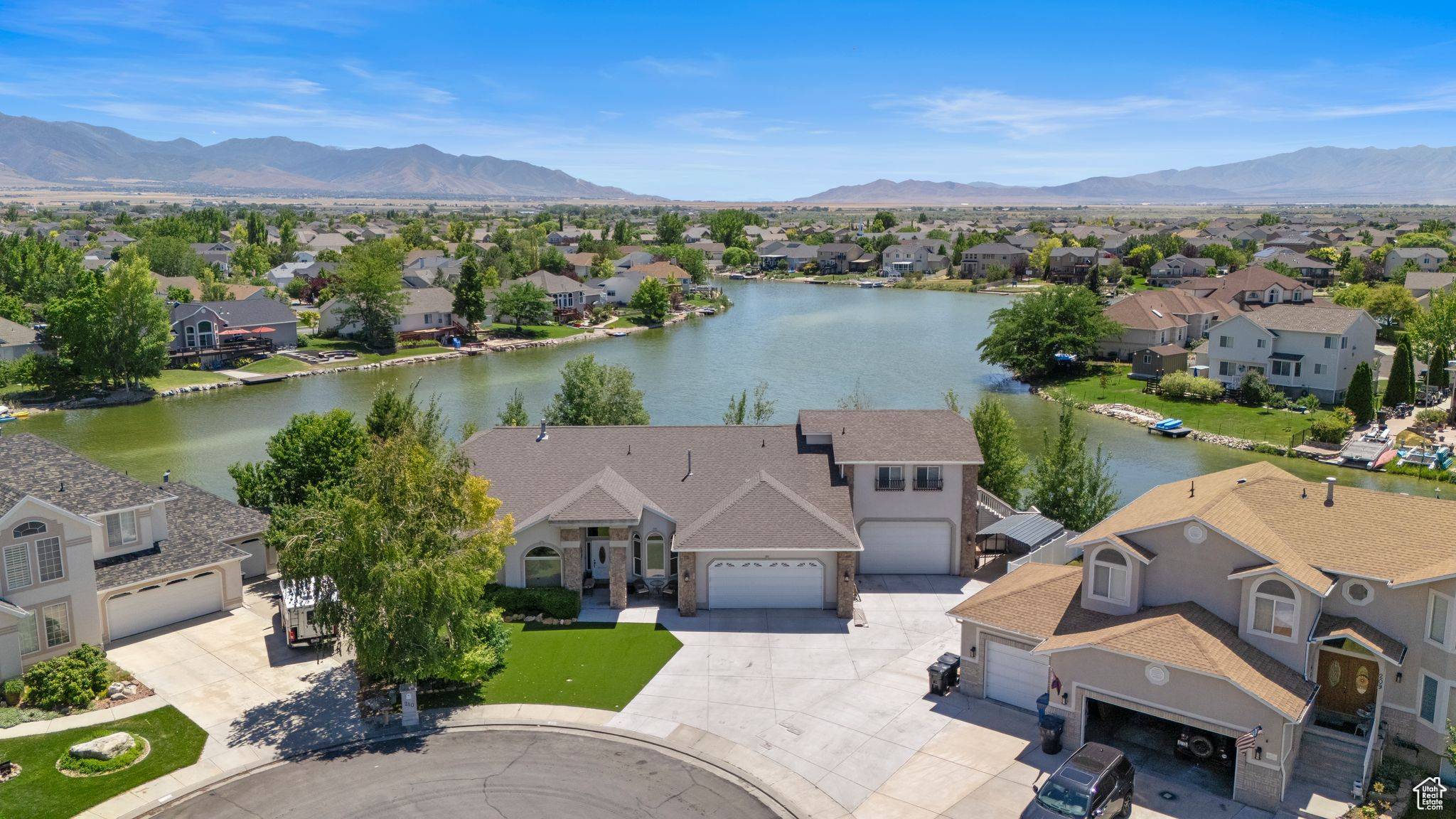 Stansbury Park, UT 84074,210 LAKEVIEW