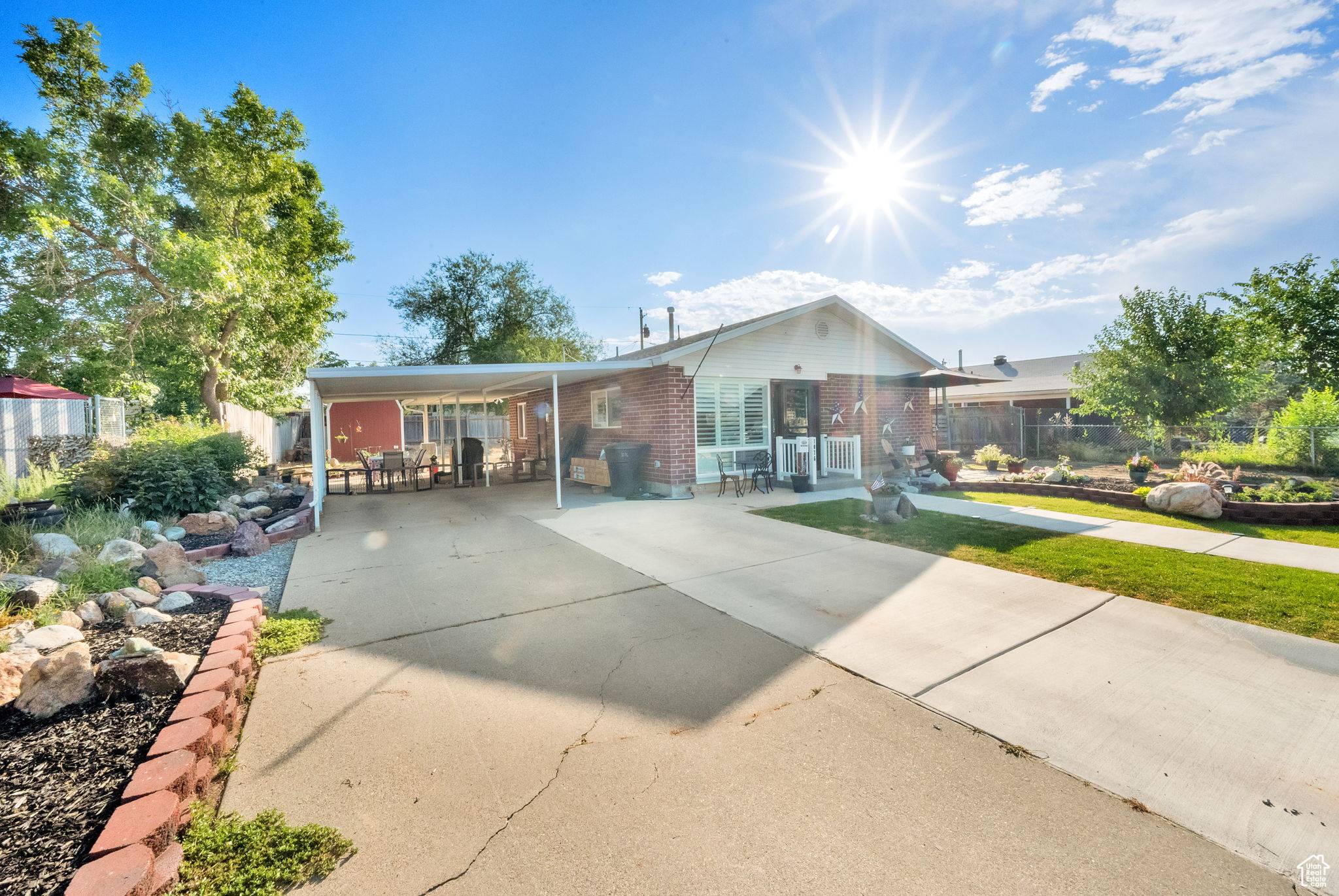 Sandy, UT 84094,1076 E DIAMOND WAY