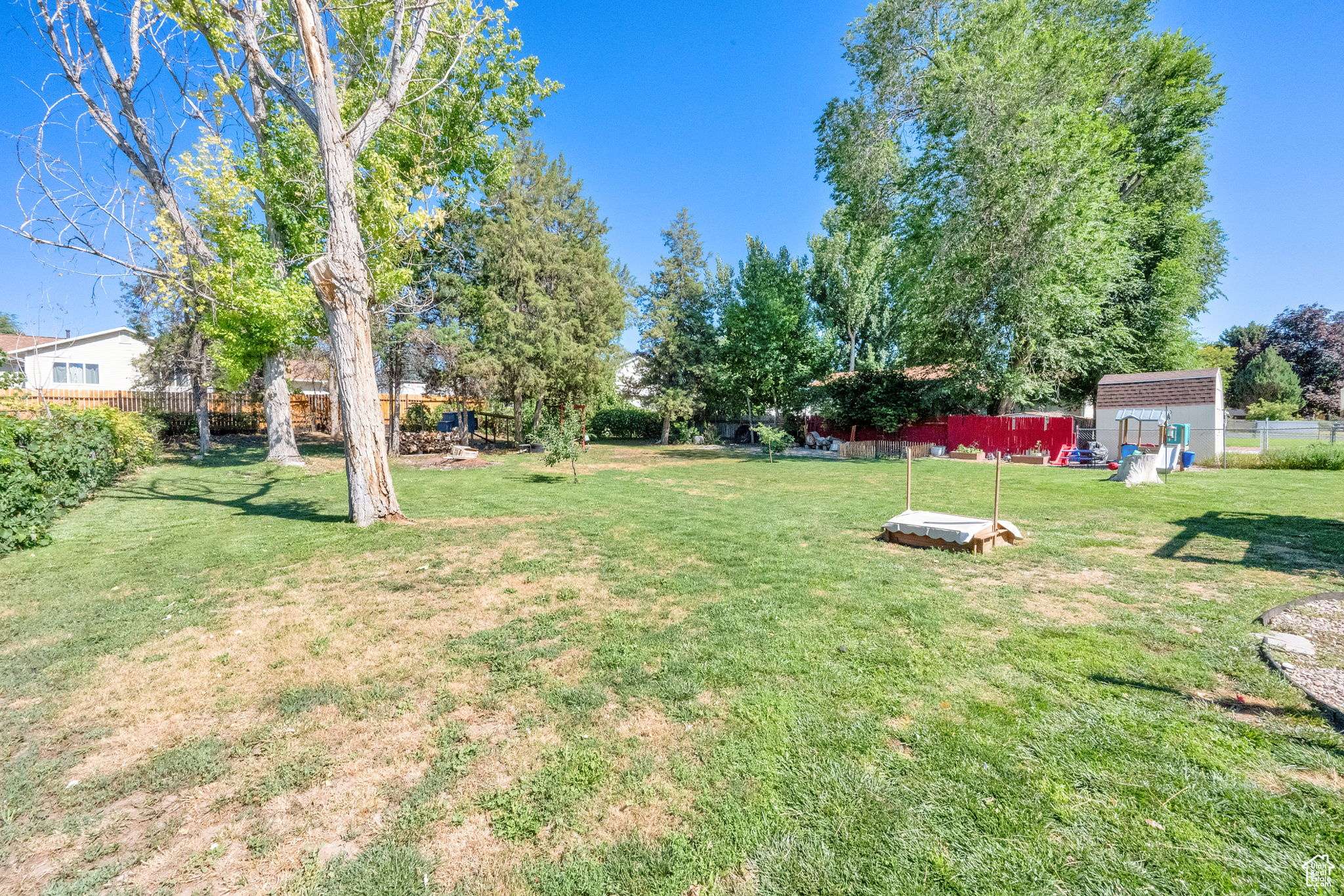 Clinton, UT 84015,1978 N 1200 W