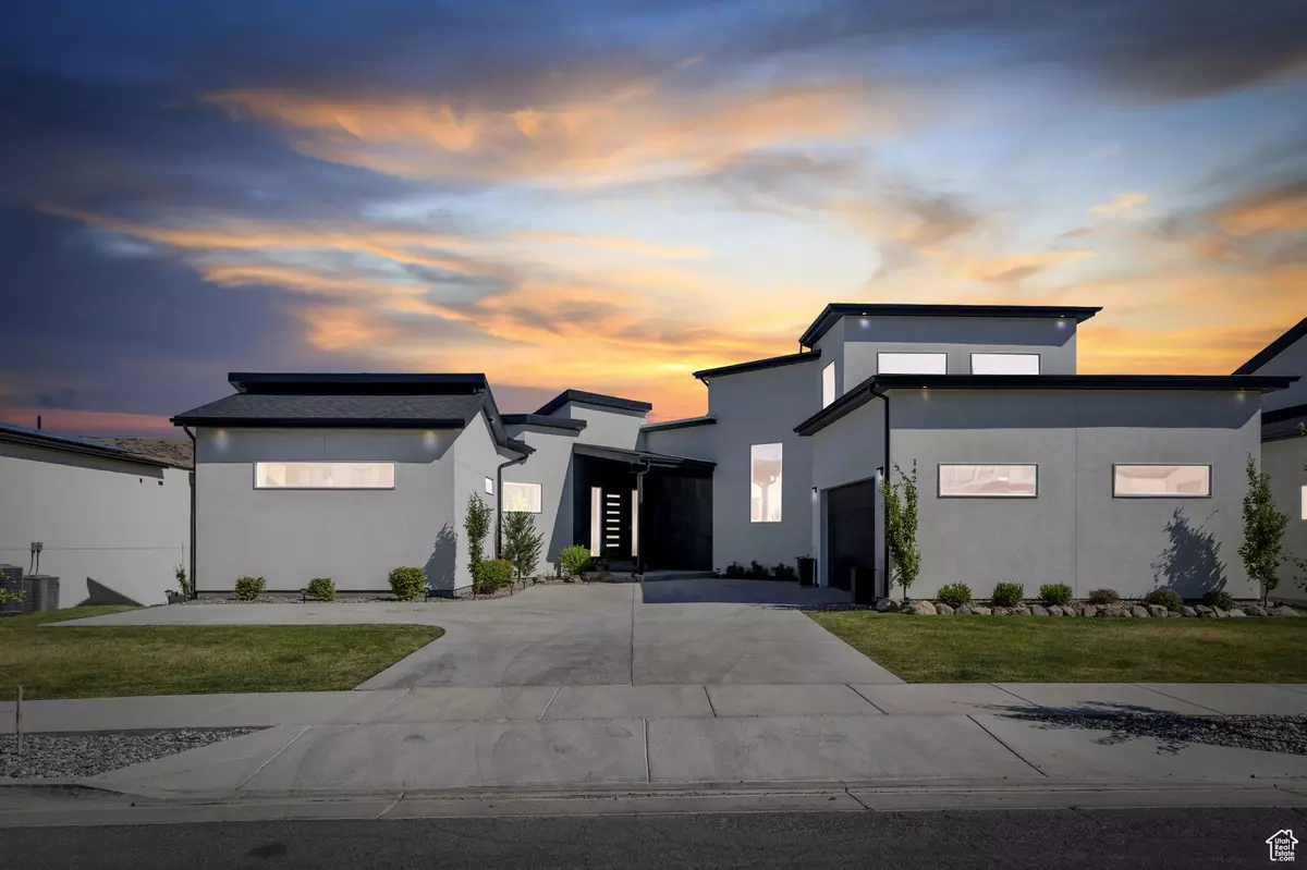 Herriman, UT 84096,14267 S SUMMIT CREST LN
