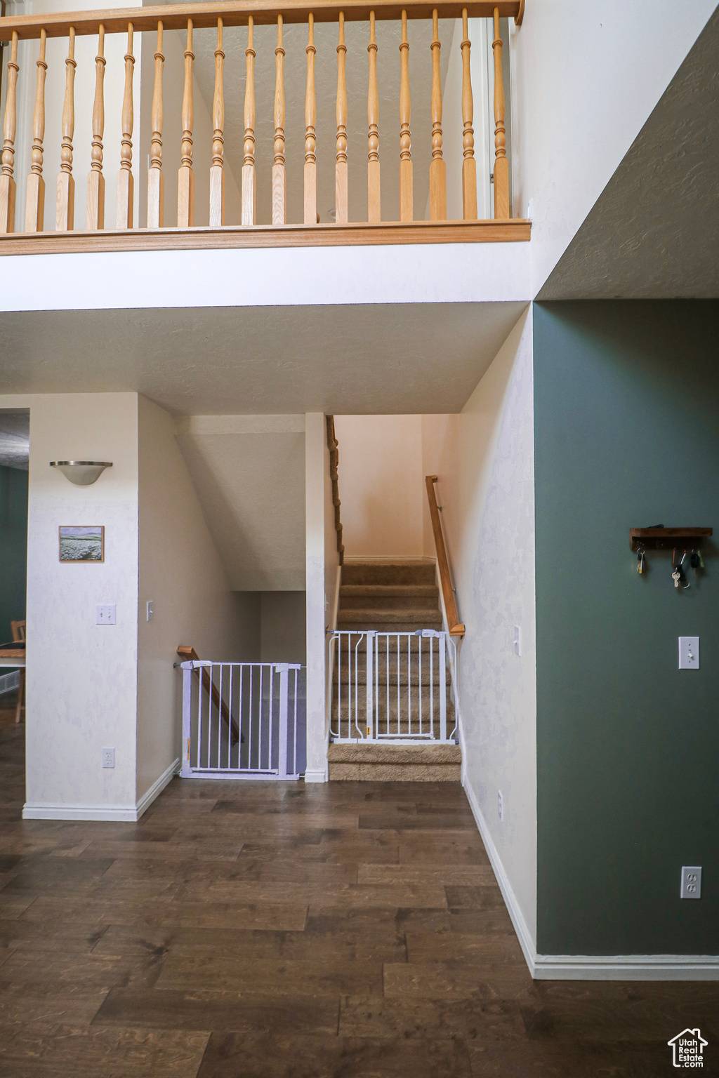 West Jordan, UT 84084,6937 S HOLLOW VIEW WAY WAY