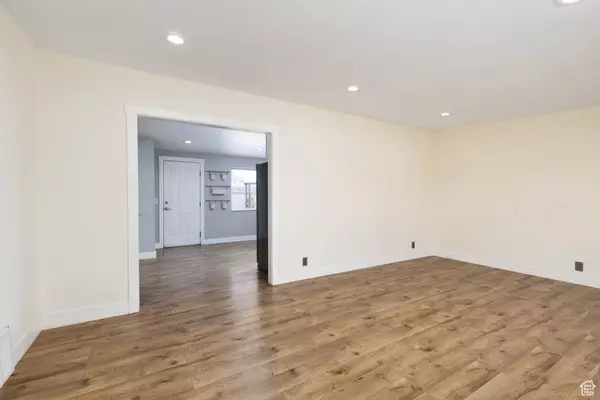 West Valley City, UT 84119,2555 S 3425 W