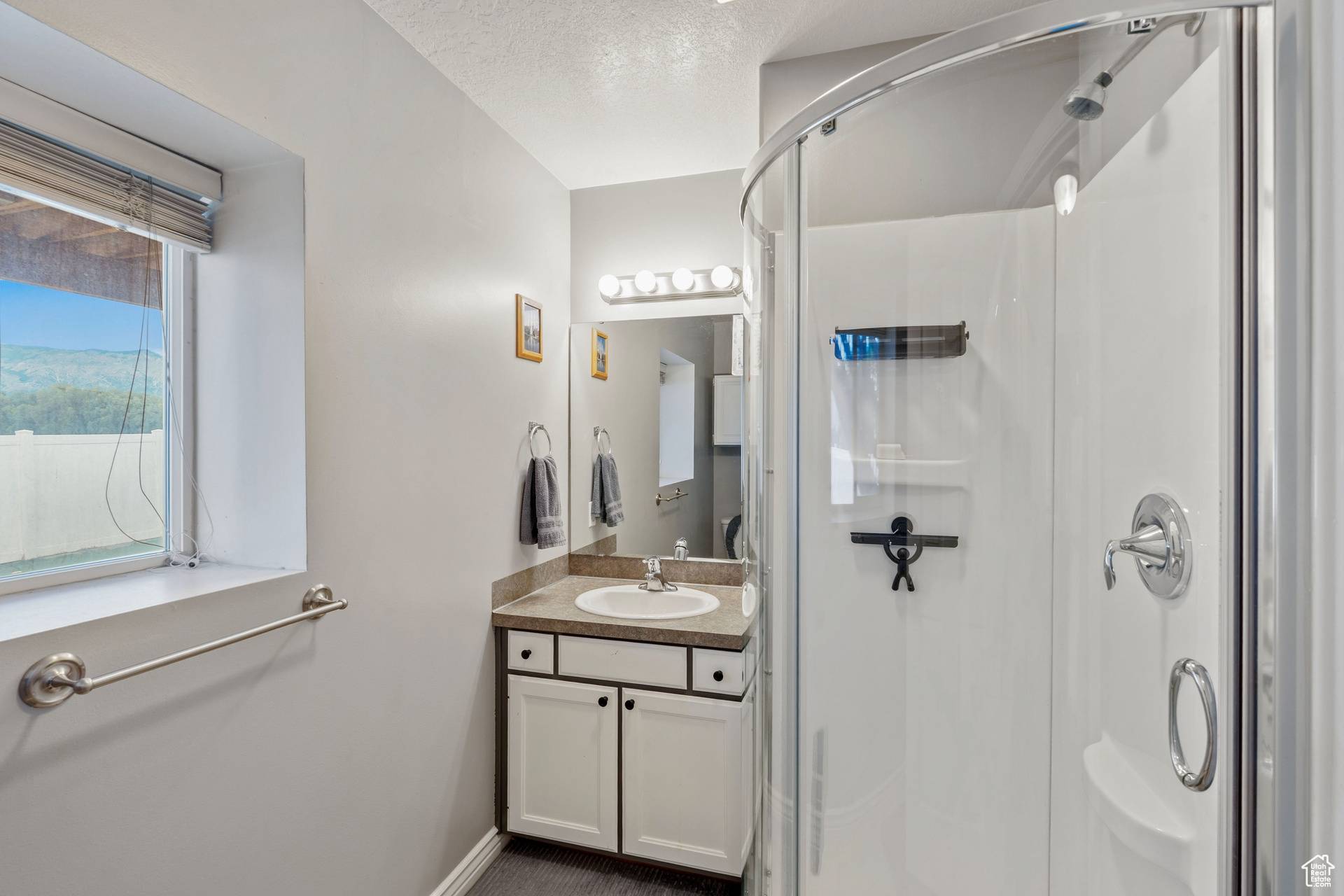 Ogden, UT 84404,358 W OAKS DR