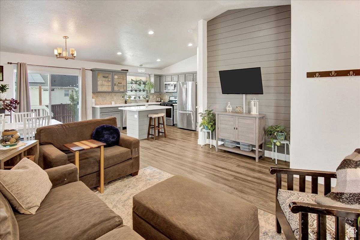 Layton, UT 84041,1459 N 285 E