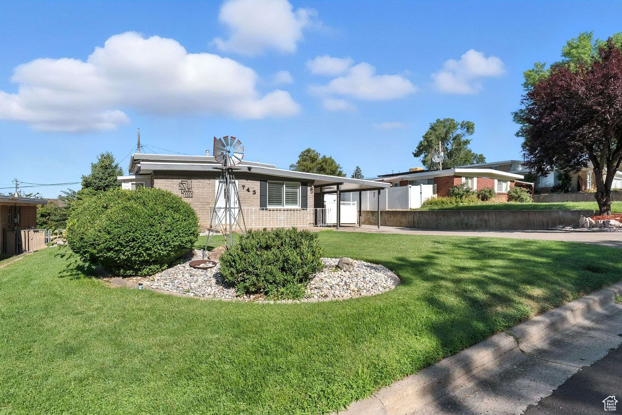 Ogden, UT 84404,743 S SIMORON DR E