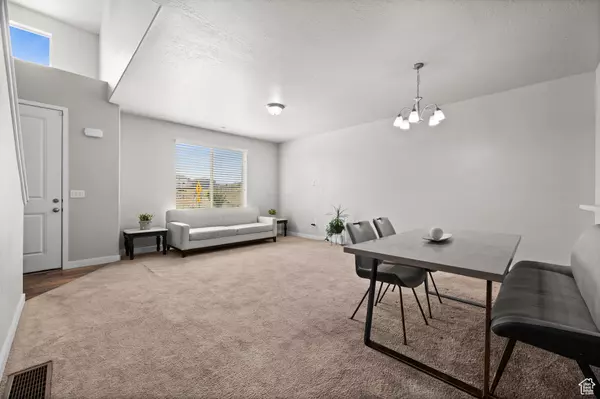 West Jordan, UT 84081,6616 W 7735 S