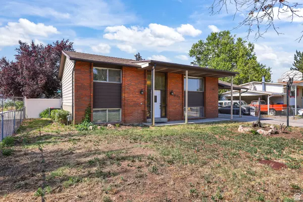 Clinton, UT 84015,1377 W 2600 N