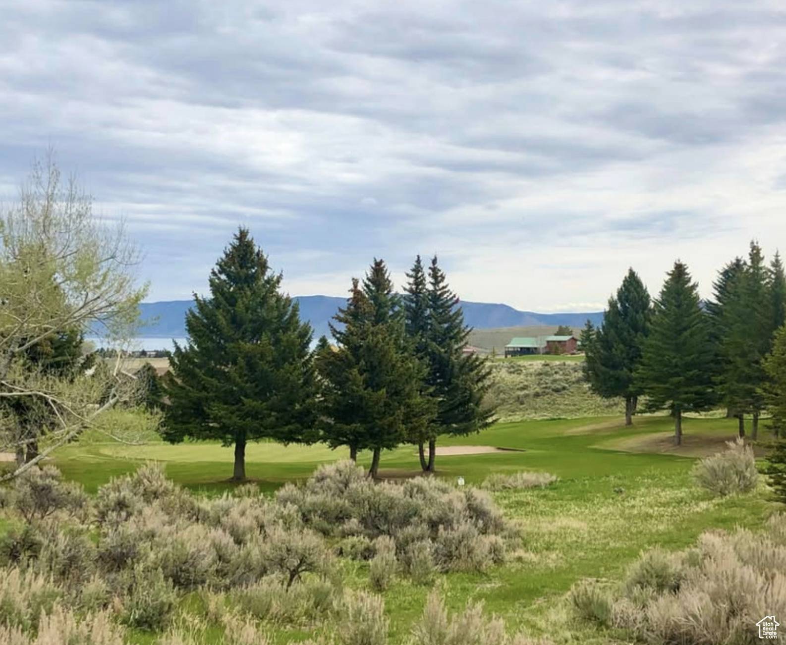 2669 S NINE IRON CIR #106, Garden City, UT 84028