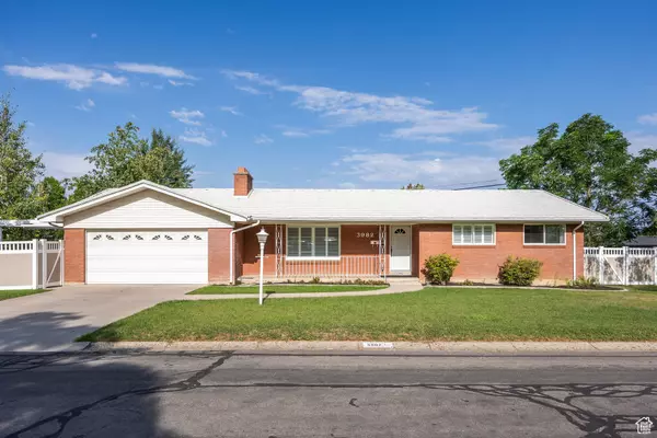 3982 S SATURN DR E, Holladay, UT 84124