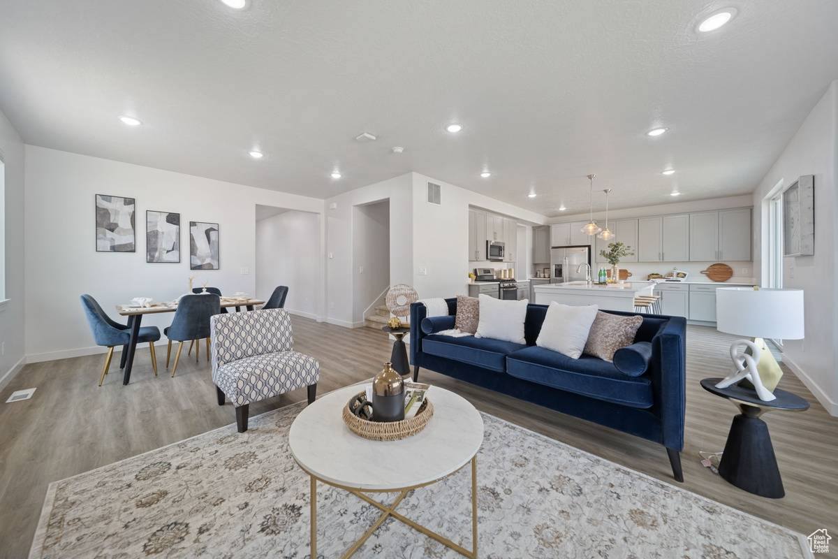 Saratoga Springs, UT 84045,736 W BLUE VIOLET DR