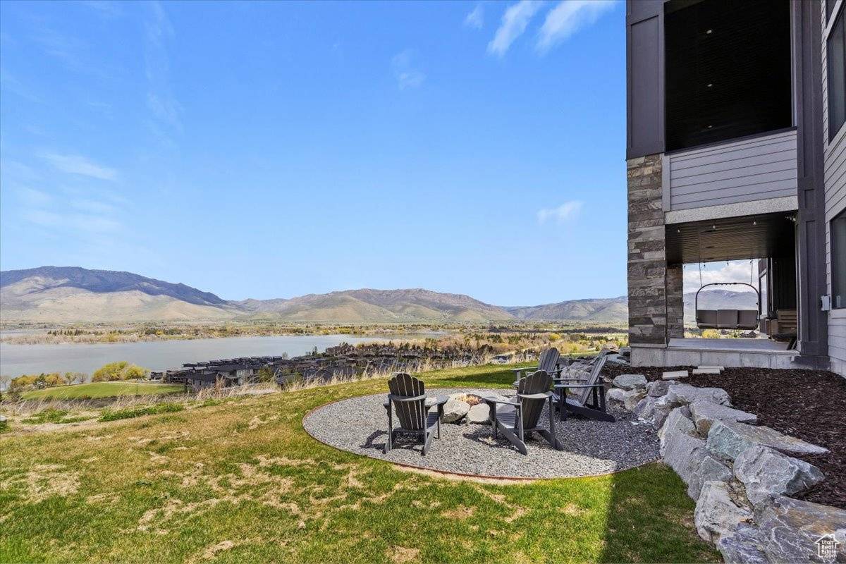 Huntsville, UT 84317,6260 E HAWKS LN