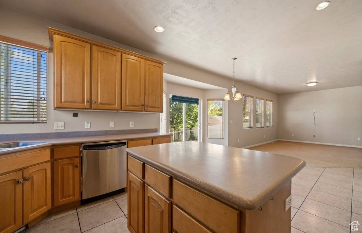 West Jordan, UT 84084,4153 W MILLSDEN LN