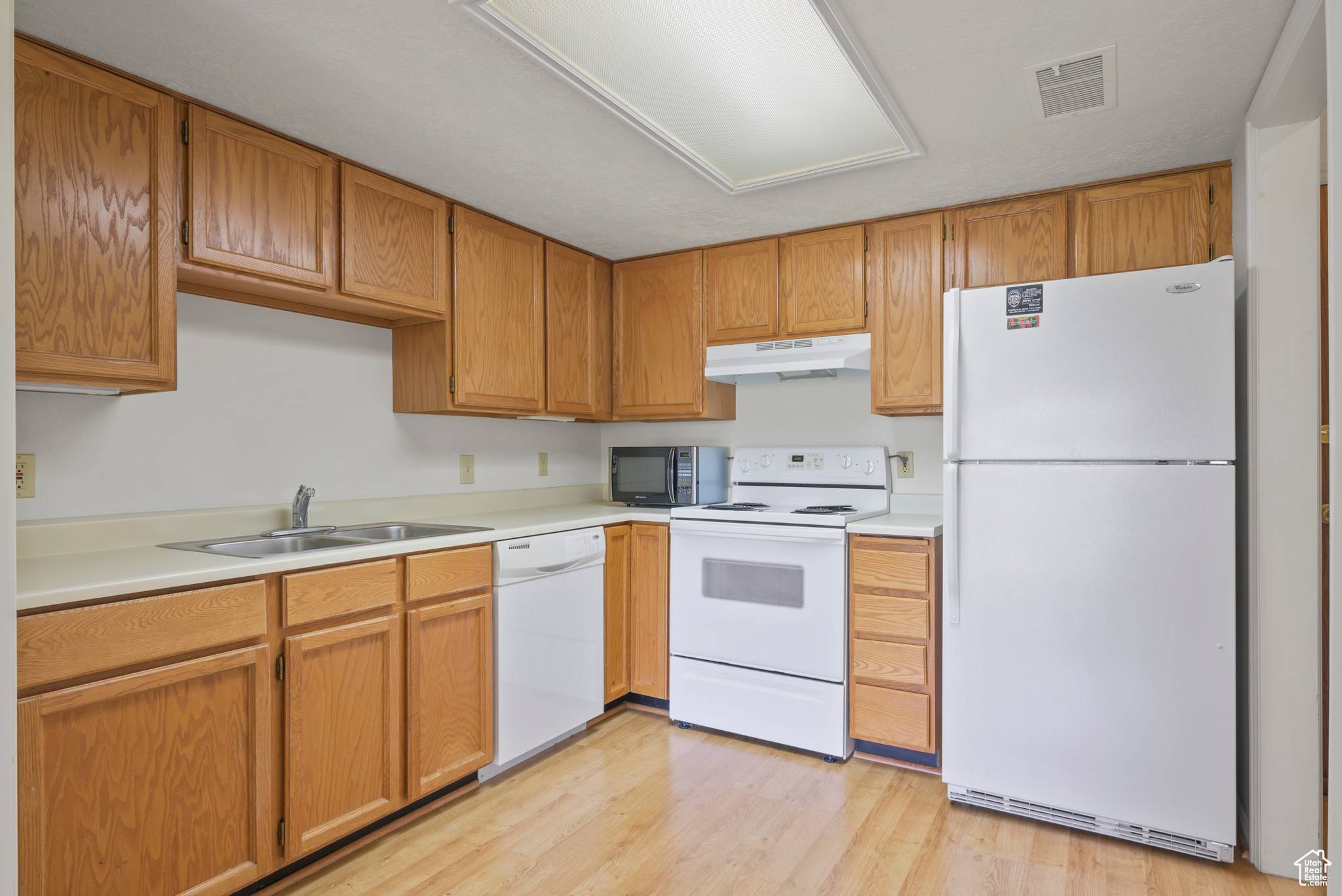 Salt Lake City, UT 84106,1460 E HIGHLAND COVE S #217