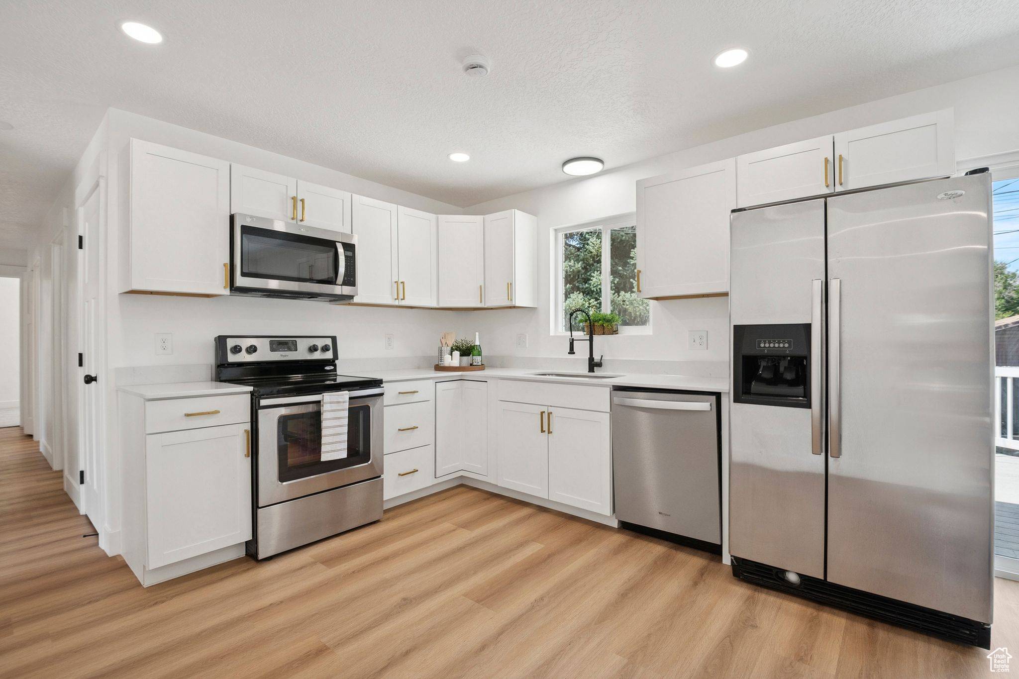 Provo, UT 84606,1211 E 400 S
