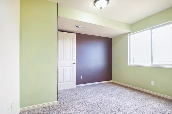 Eagle Mountain, UT 84005,3821 E ROCK CREEK RD #8