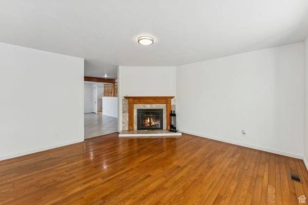 Sandy, UT 84070,203 E KRISTIN DR S