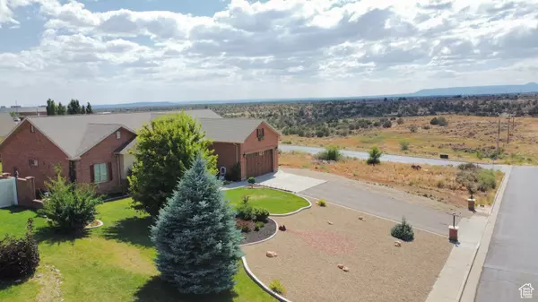 Blanding, UT 84511,617 W CENTER ST