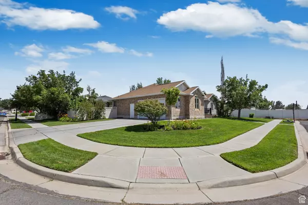Clinton, UT 84015,934 N 1385 W