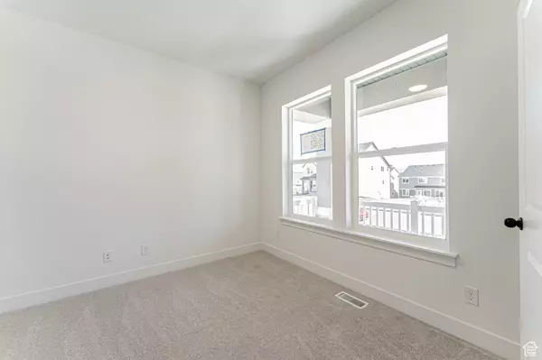 Saratoga Springs, UT 84045,933 N BANNER DR #607