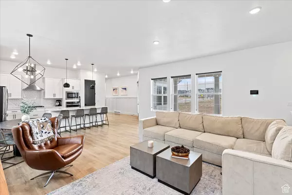 South Jordan, UT 84009,6318 W ARRANMORE DR