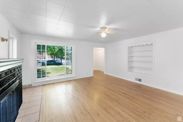 Provo, UT 84606,144 E 200 S