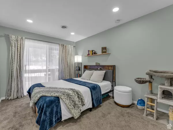 Salt Lake City, UT 84103,424 N CENTER ST #301