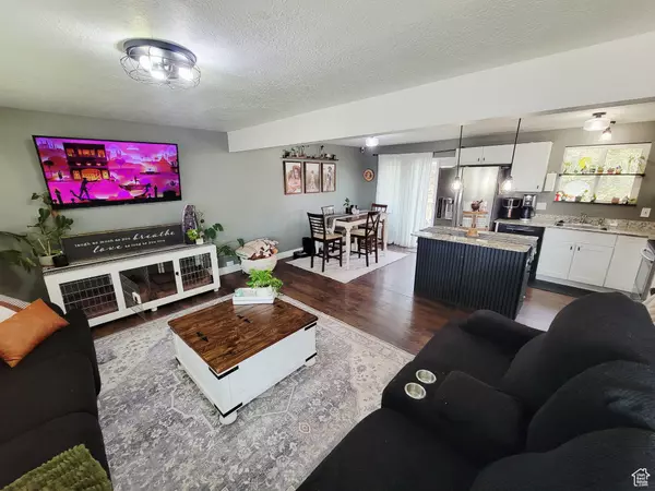 West Valley City, UT 84128,6527 W 3940 S