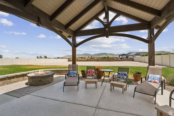 393 S ROADSTER LN, Grantsville, UT 84029