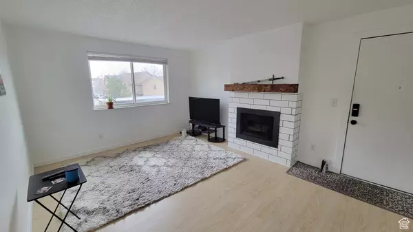 Salt Lake City, UT 84115,3198 S 300 E #12