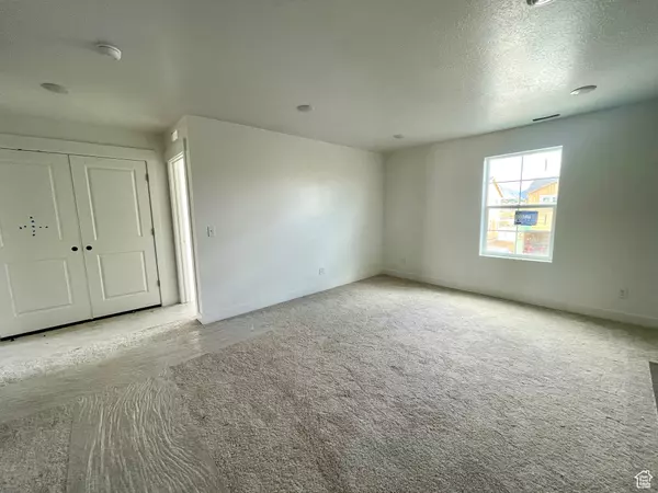 Lehi, UT 84043,1969 N 2040 W