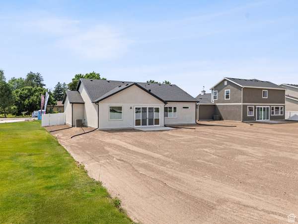 Ogden, UT 84401,1722 S 4300 ST W #101