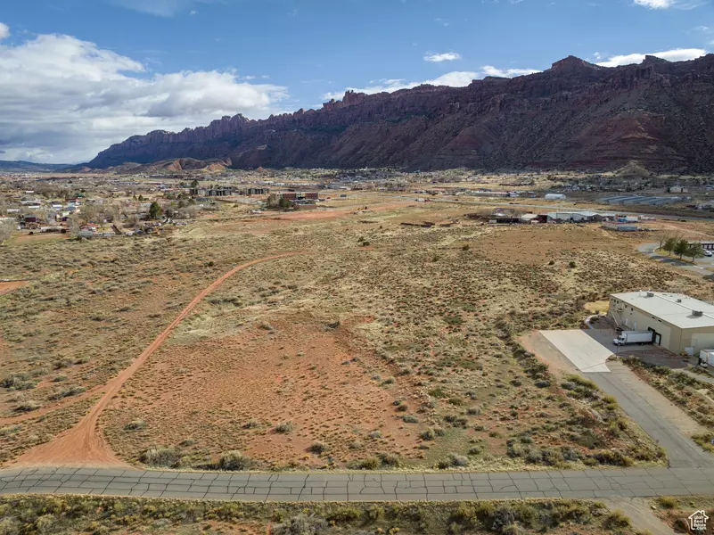 2284 RESOURCE BLVD N #Q, Moab, UT 84532