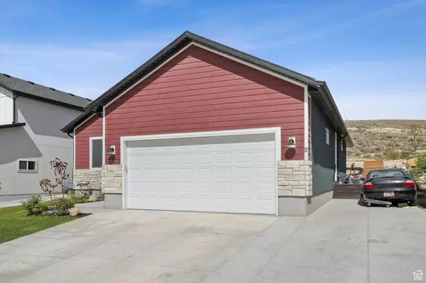 Eagle Mountain, UT 84005,7926 N BRISTLECONE RD W