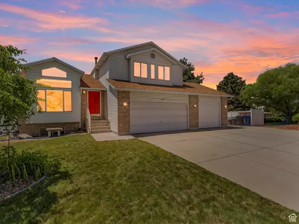 7692 S CANTERBURY LN, Cottonwood Heights, UT 84121