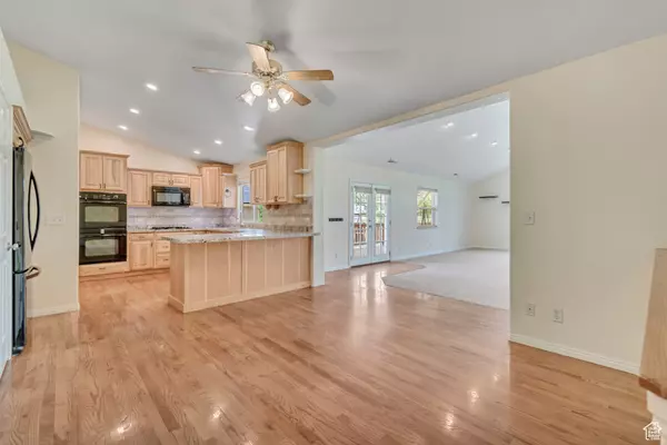 Lehi, UT 84043,1323 E 2425 N