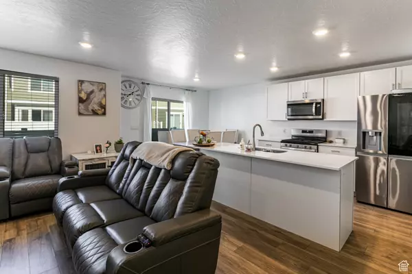 Lehi, UT 84043,873 N 3540 W