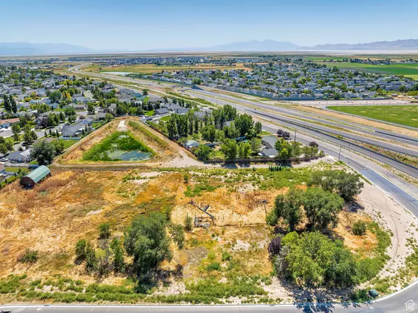 2679 W 1700 S, Syracuse, UT 84075