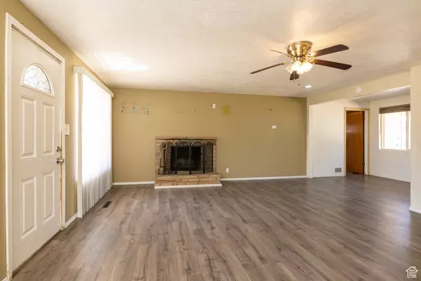 Clearfield, UT 84015,478 N 200 W