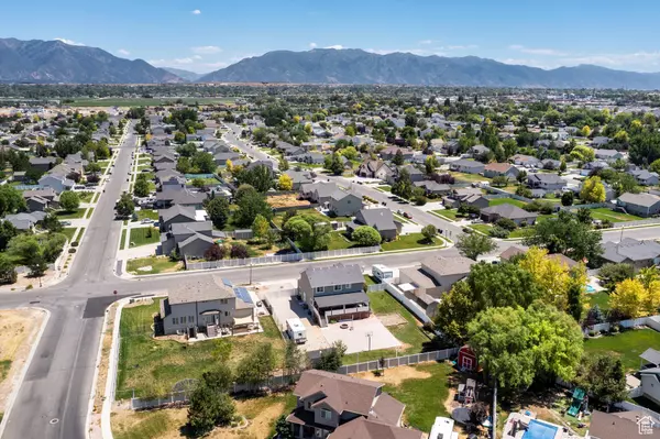 Clinton, UT 84015,2477 N 2710 W