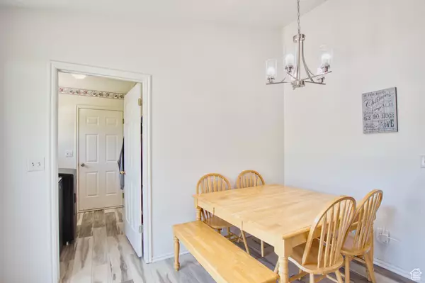 Lehi, UT 84043,2208 N 825 E