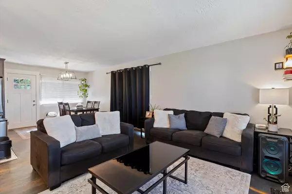 Ogden, UT 84404,462 HILAND RD