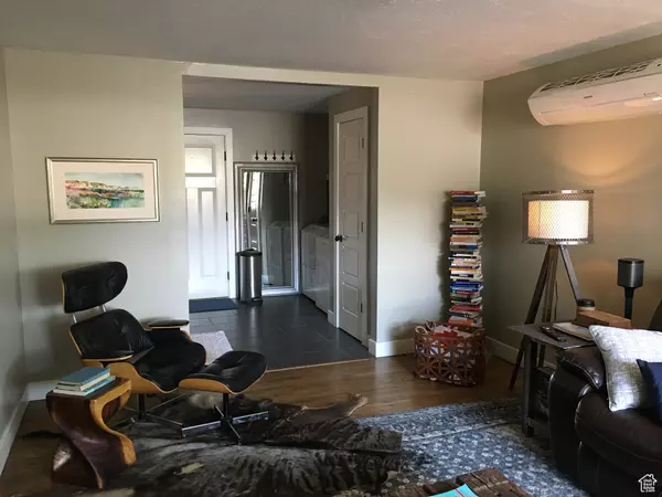 Salt Lake City, UT 84106,2331 S PARK ST